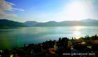 Vista única - Apartamento Krasici, alojamiento privado en Krašići, Montenegro